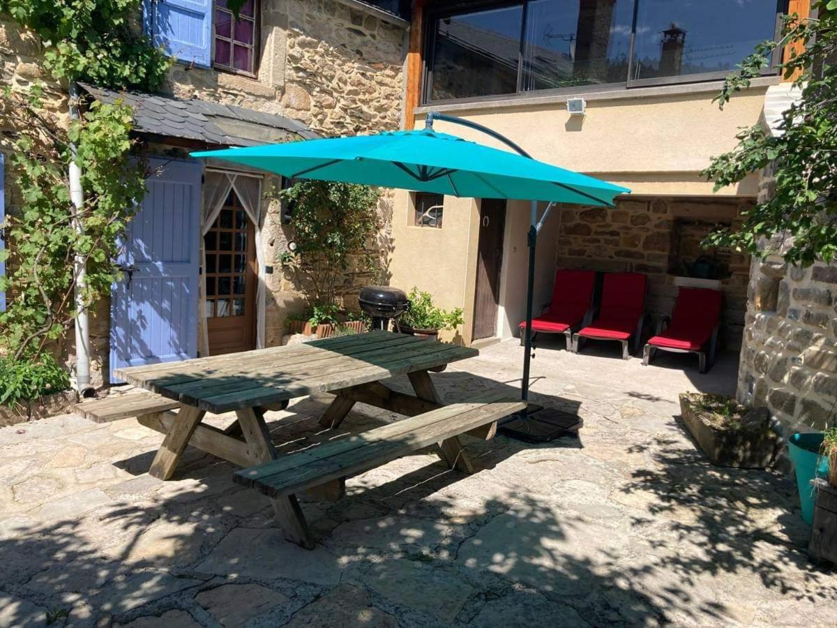 Gite L'Hirondelle Meyrueis Exterior foto